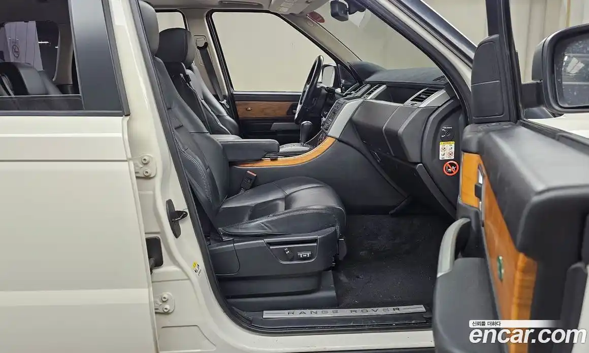 Land Rover Range-Rover Sport 2008 2.7 Автомат в Москве № 213800, фото 20