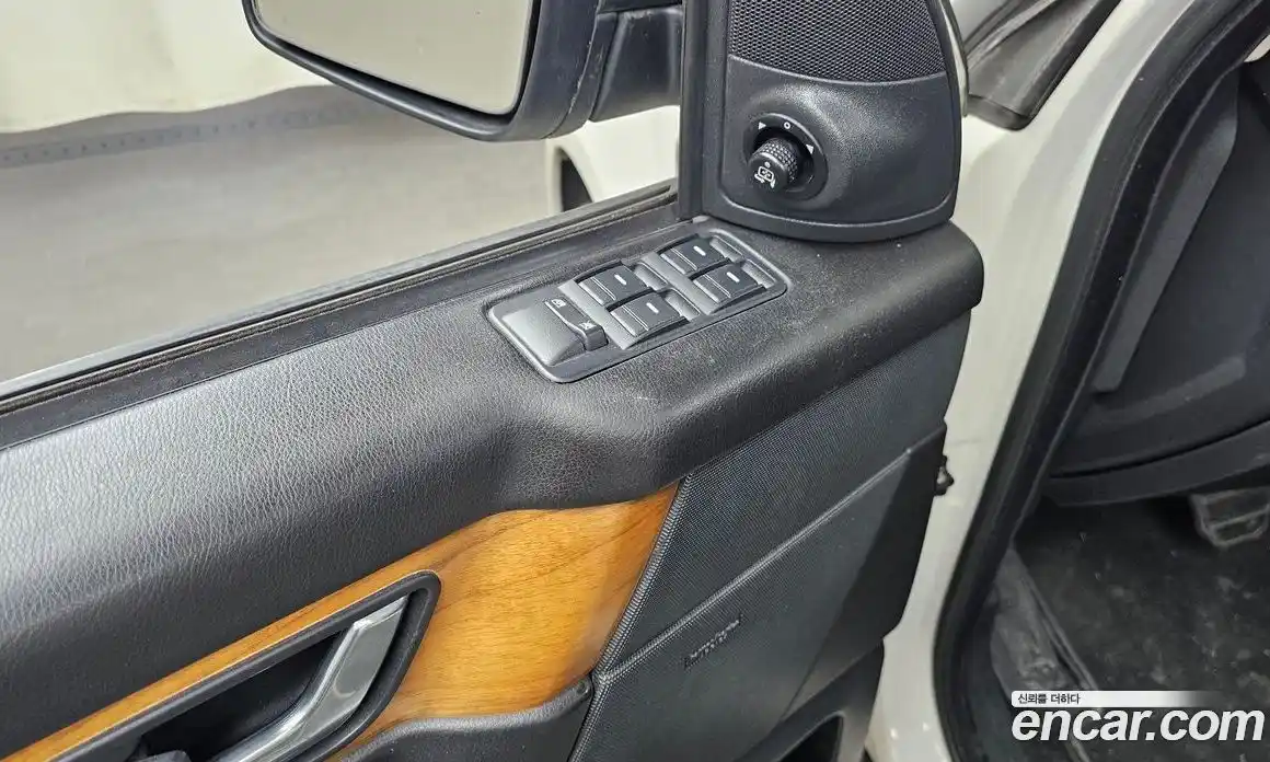 Land Rover Range-Rover Sport 2008 2.7 Автомат в Москве № 213800, фото 7