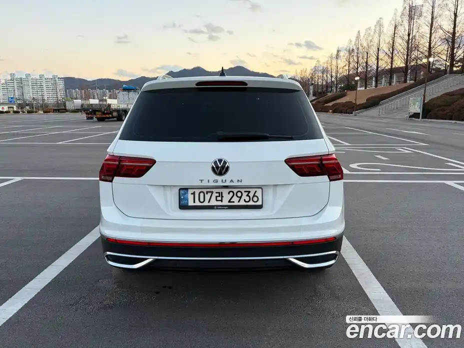 Volkswagen Tiguan 2023 2.0 Автомат в Москве № 214997, фото 5