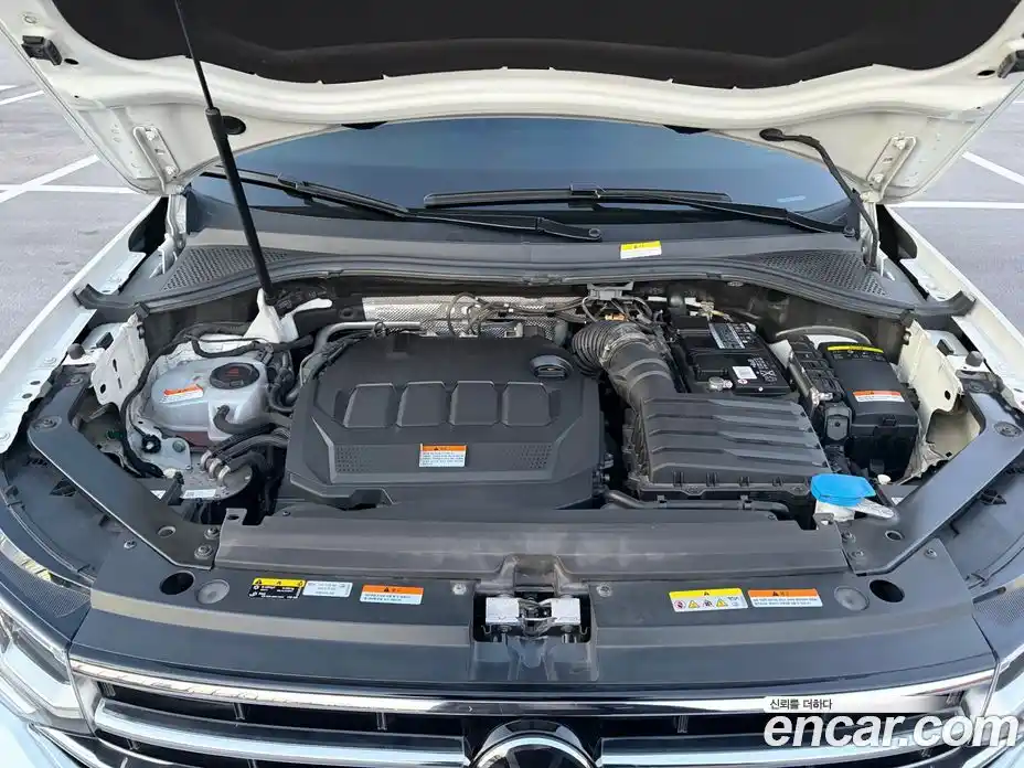 Volkswagen Tiguan 2023 2.0 Автомат в Москве № 214997, фото 6