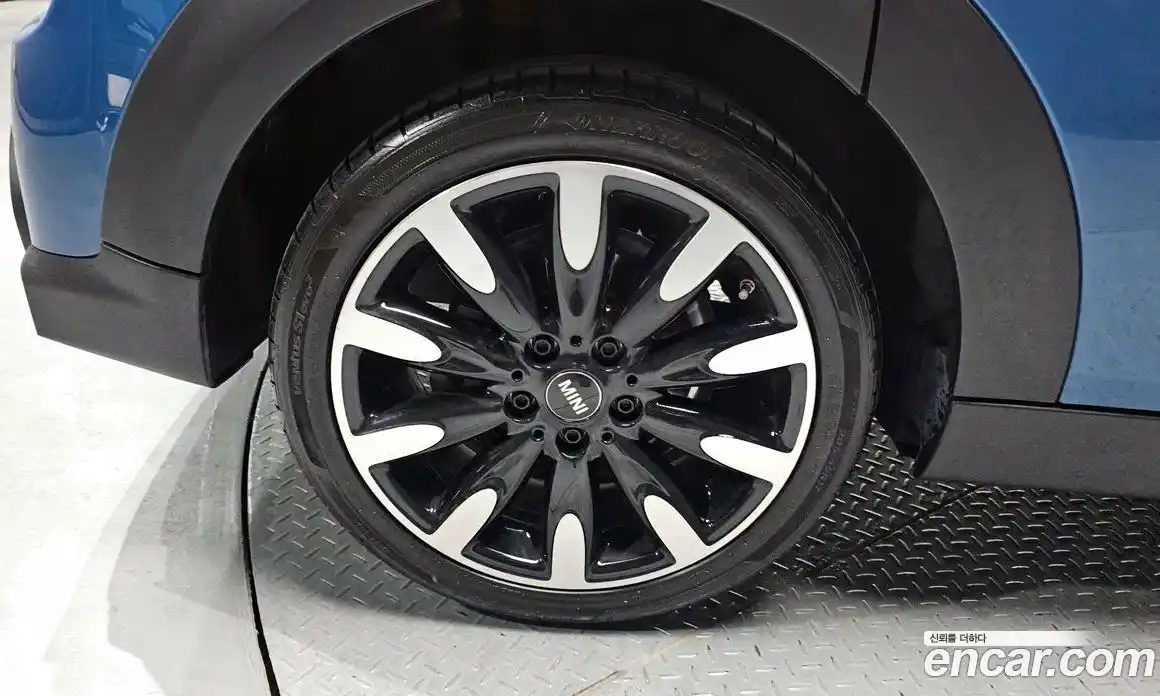 Mini Cooper 2023 2.0 Автомат в Москве № 221526, фото 11