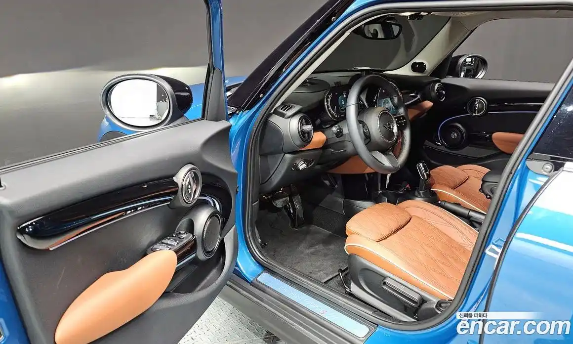 Mini Cooper 2023 2.0 Автомат в Москве № 221526, фото 16