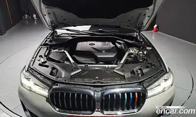 BMW 5-Series 2022 2.0 Автомат в Москве № 229085, миниатюра 2