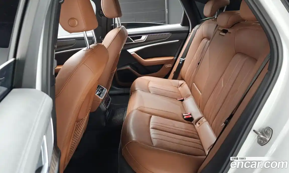 Audi A6 2021 2.0 Автомат в Москве № 229708, фото 11