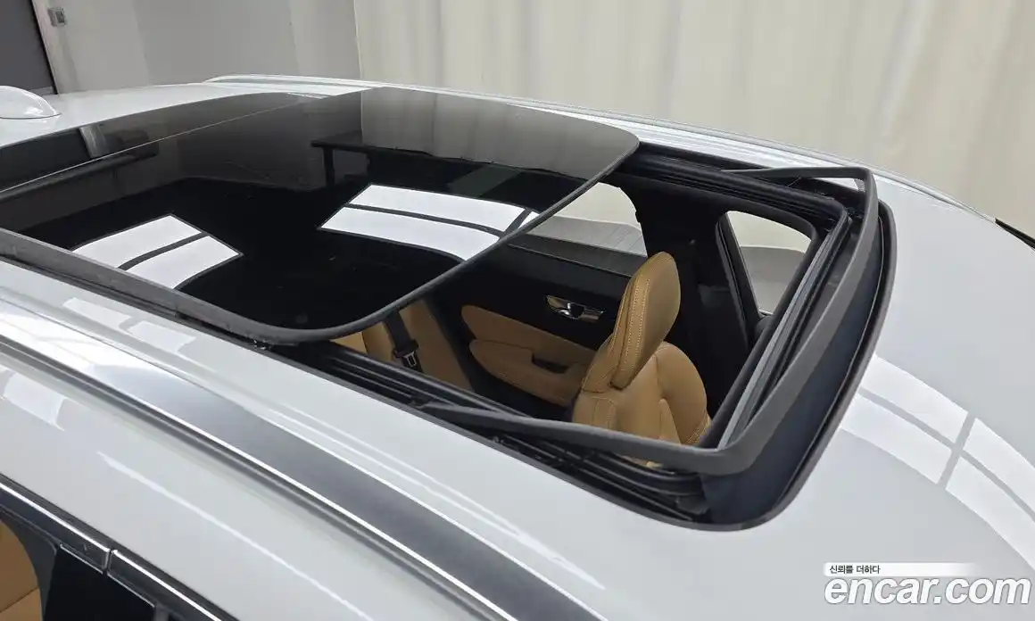 Volvo XC60 2022 2.0 Автомат в Москве № 230520, фото 15