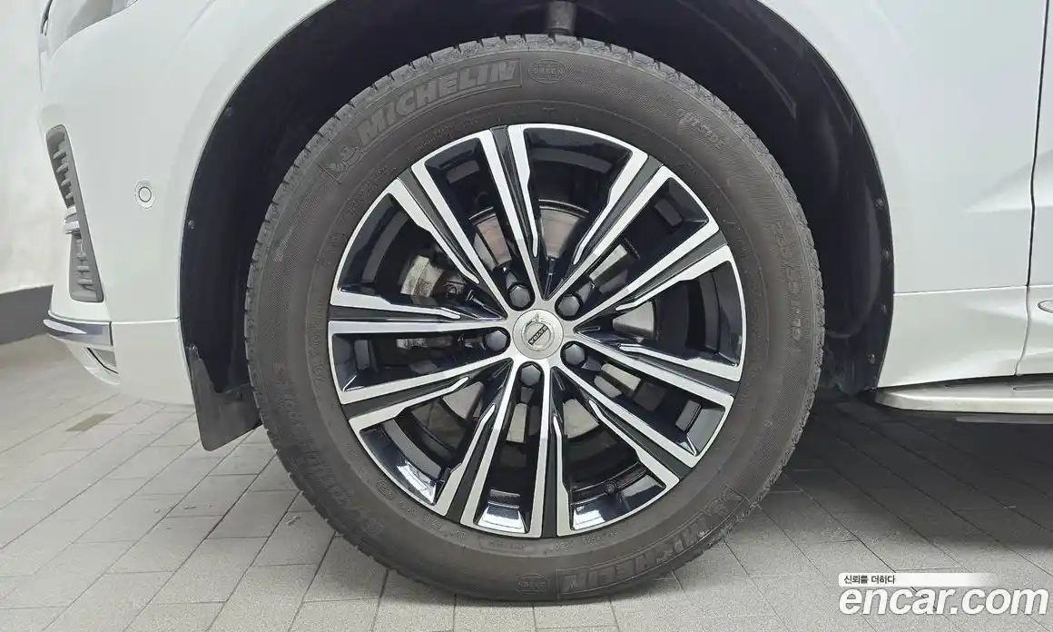 Volvo XC60 2022 2.0 Автомат в Москве № 230520, фото 8