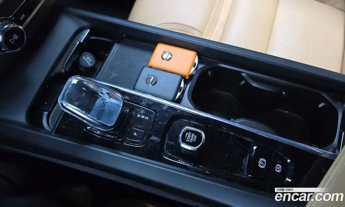 Volvo XC60 2022 2.0 Автомат в Москве № 230520, фото 9