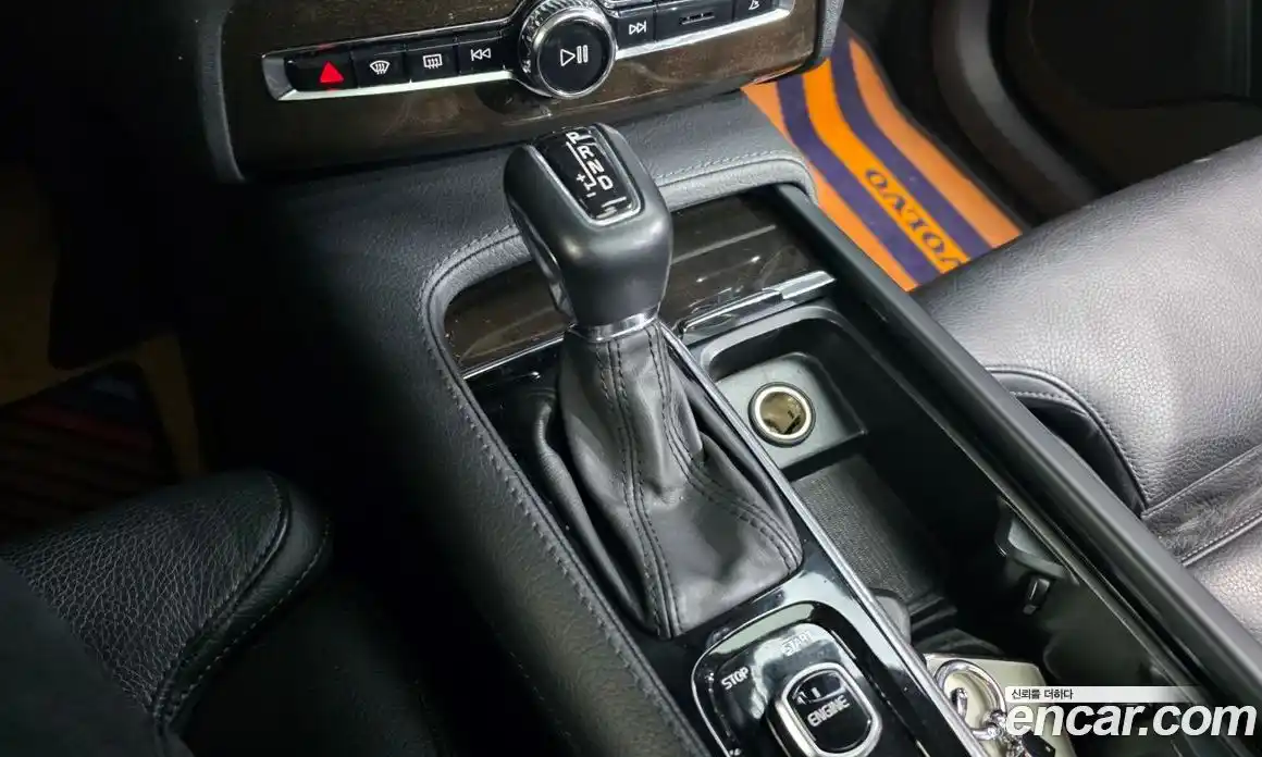 Volvo XC90 2017 2.0 Автомат в Москве № 230560, фото 14