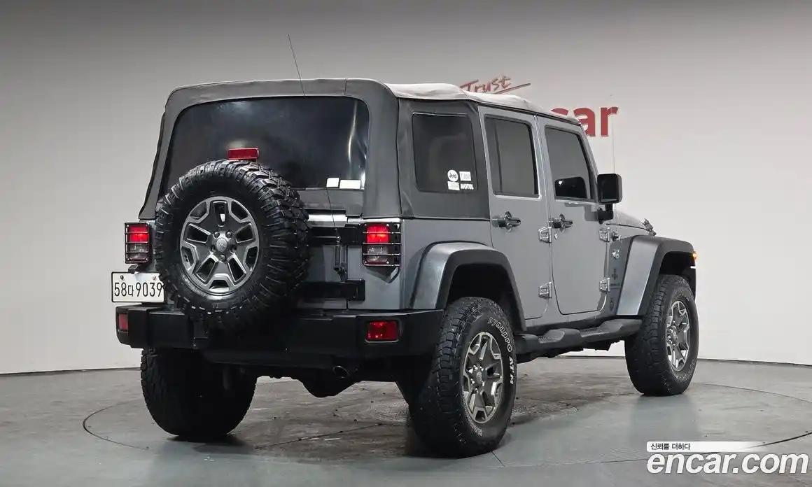 Jeep Wrangler 2013 2.8 Автомат в Москве № 232684, фото 17