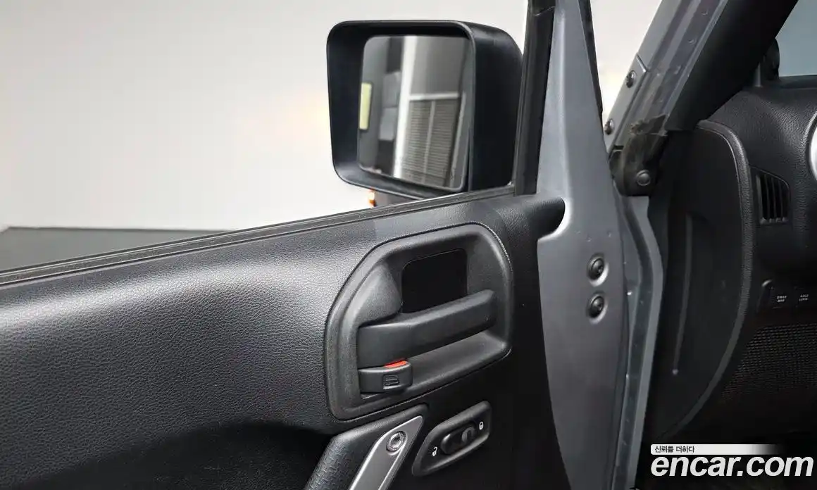 Jeep Wrangler 2013 2.8 Автомат в Москве № 232684, фото 9