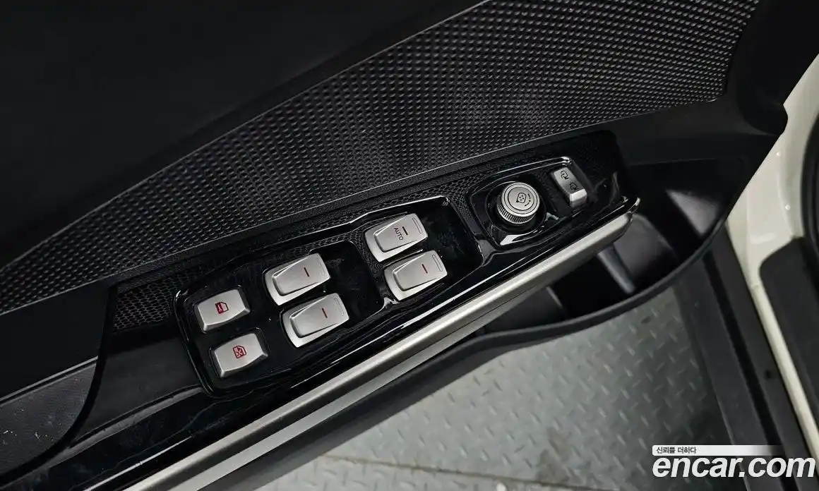 SsangYong TIBOLI 2016 1.6 Автомат в Москве № 23663, фото 4