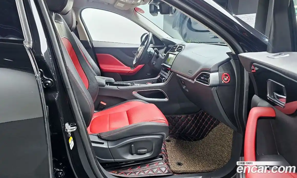 Jaguar F-Pace 2017 3.0 Автомат в Москве № 238185, фото 3