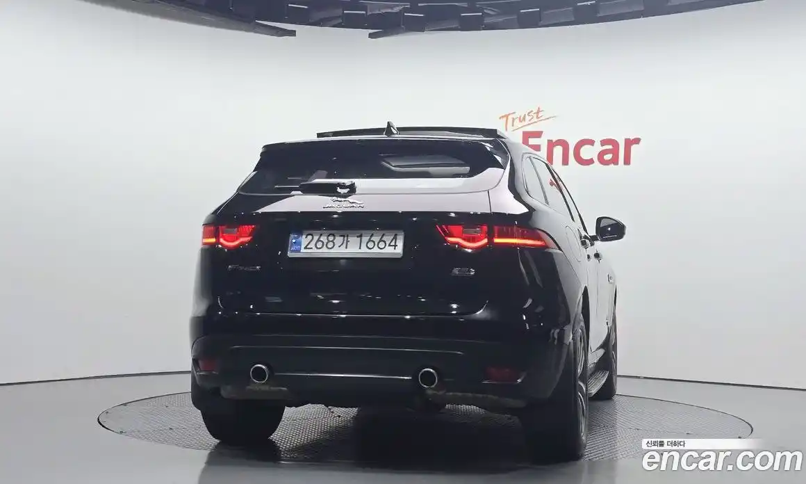 Jaguar F-Pace 2017 3.0 Автомат в Москве № 238185, фото 4