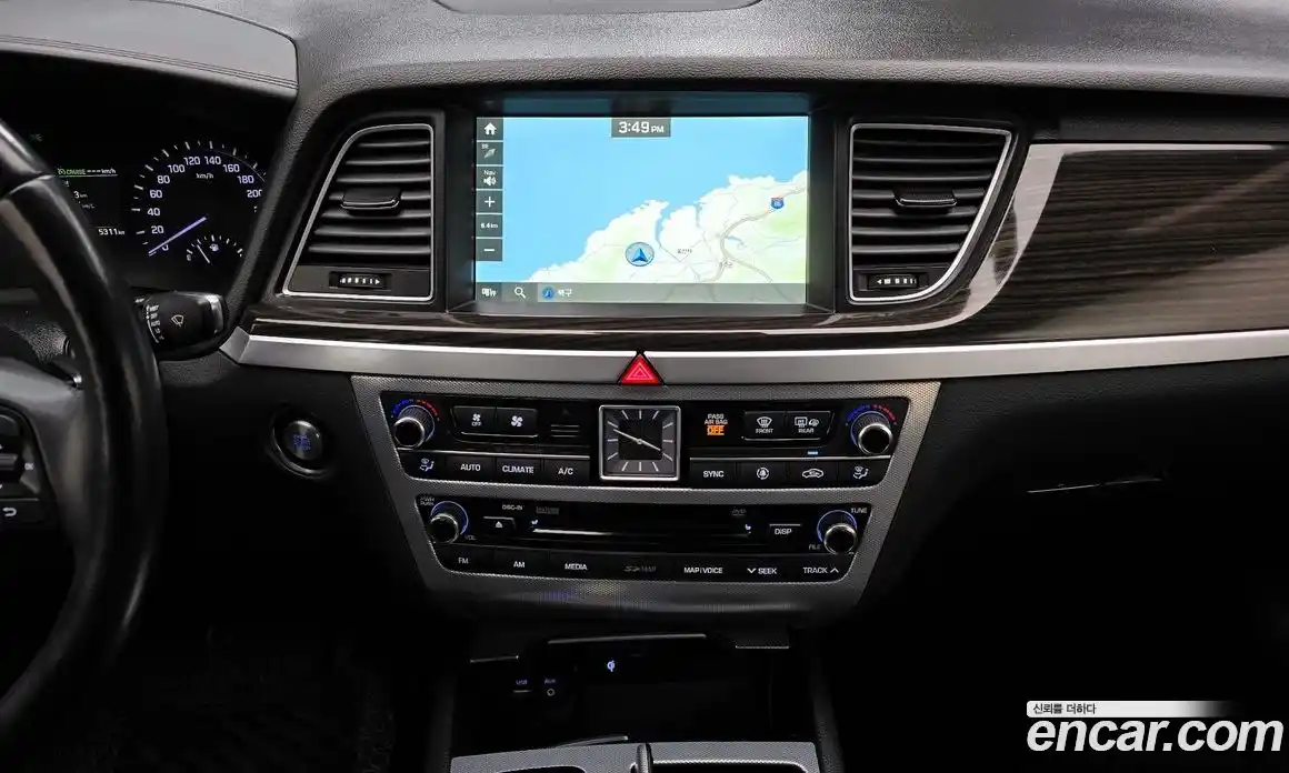 Genesis G80 2018 3.3 Автомат в Москве № 24429, фото 9