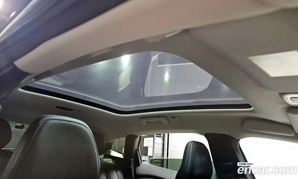 Volvo V40 2017 2.0 Автомат в Москве № 250919, фото 11