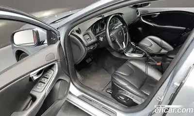 Volvo V40 2017 2.0 Автомат в Москве № 250919, миниатюра 8