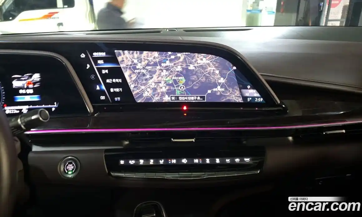 Cadillac Escalade 2023 6.2 Автомат в Москве № 256388, фото 11