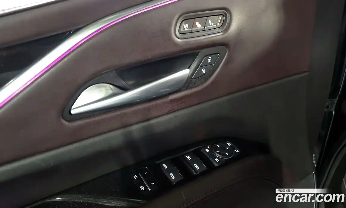 Cadillac Escalade 2023 6.2 Автомат в Москве № 256388, фото 7