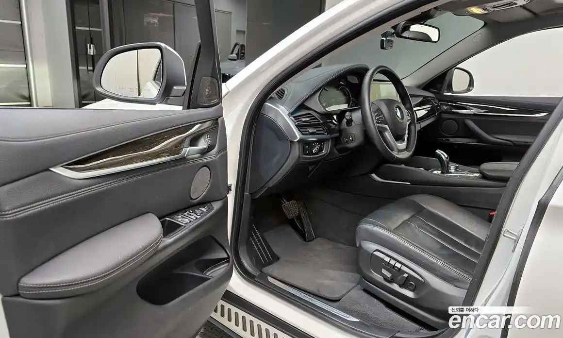 BMW X6 2018 3.0 Автомат в Москве № 257878, фото 16