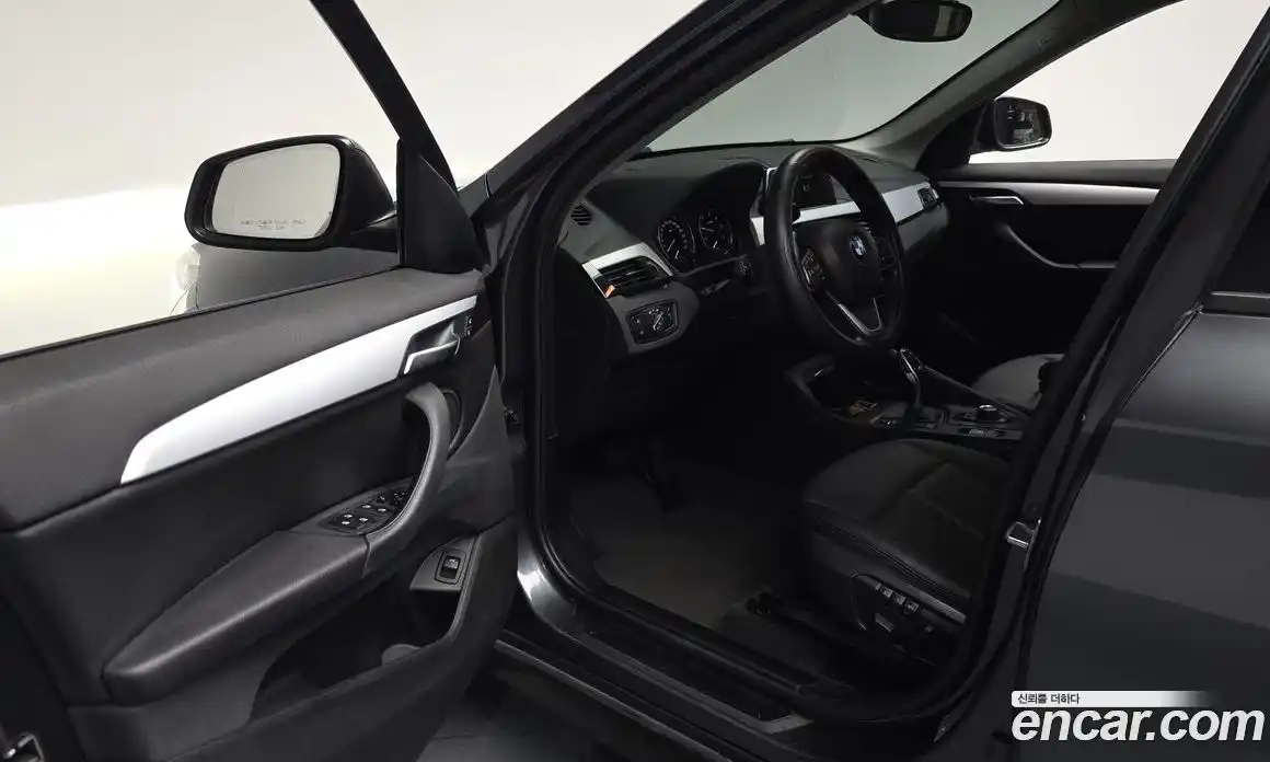 BMW X1 2018 2.0 Автомат в Москве № 304961, фото 9