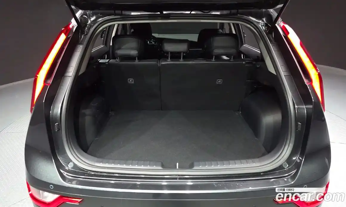 Kia Niro 2024 1.6 Автомат в Москве № 306430, фото 11