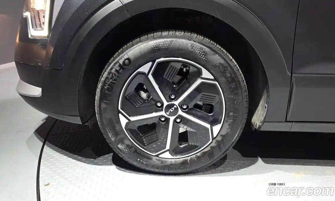 Kia Niro 2024 1.6 Автомат в Москве № 306430, фото 5