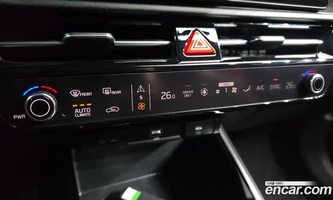 Kia Niro 2024 1.6 Автомат в Москве № 306430, фото 8