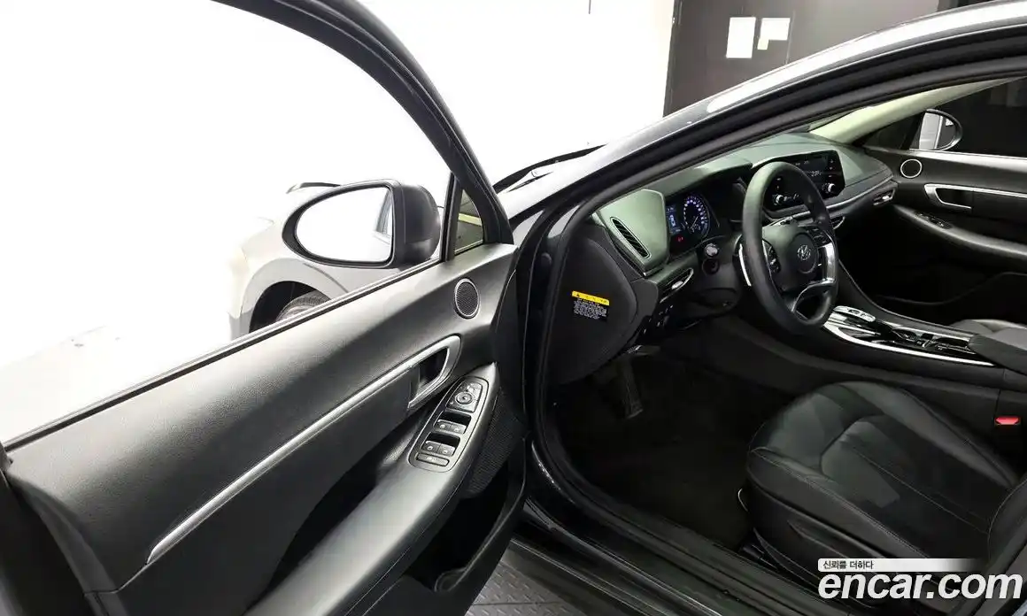 Hyundai Sonata 2020 2.0 Автомат в Москве № 319350, фото 14