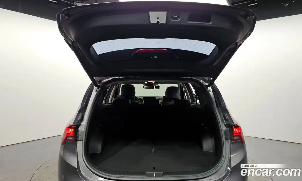 Hyundai Santa Fe 2021 2.2 Автомат в Москве № 331259, фото 4