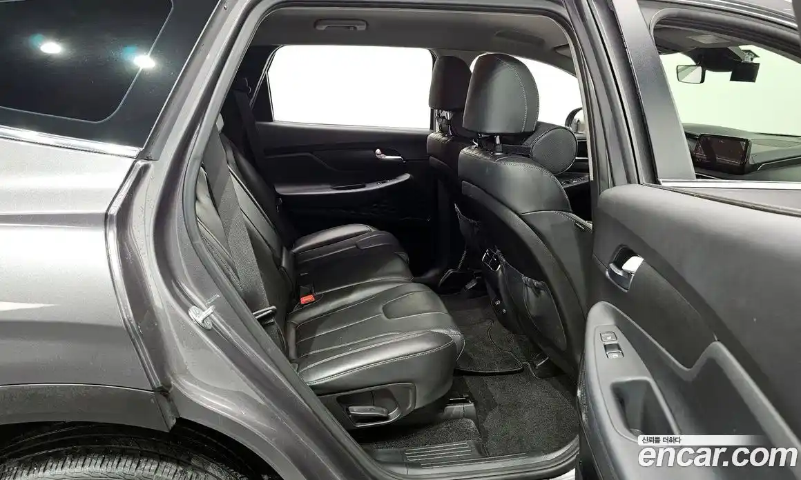 Hyundai Santa Fe 2021 2.2 Автомат в Москве № 331259, фото 5