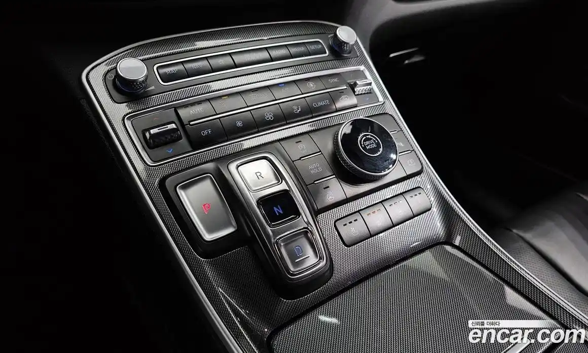 Hyundai Santa Fe 2021 2.2 Автомат в Москве № 331259, фото 8