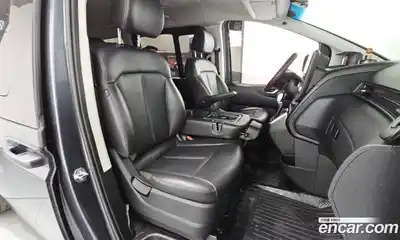 Hyundai Staria, 2024