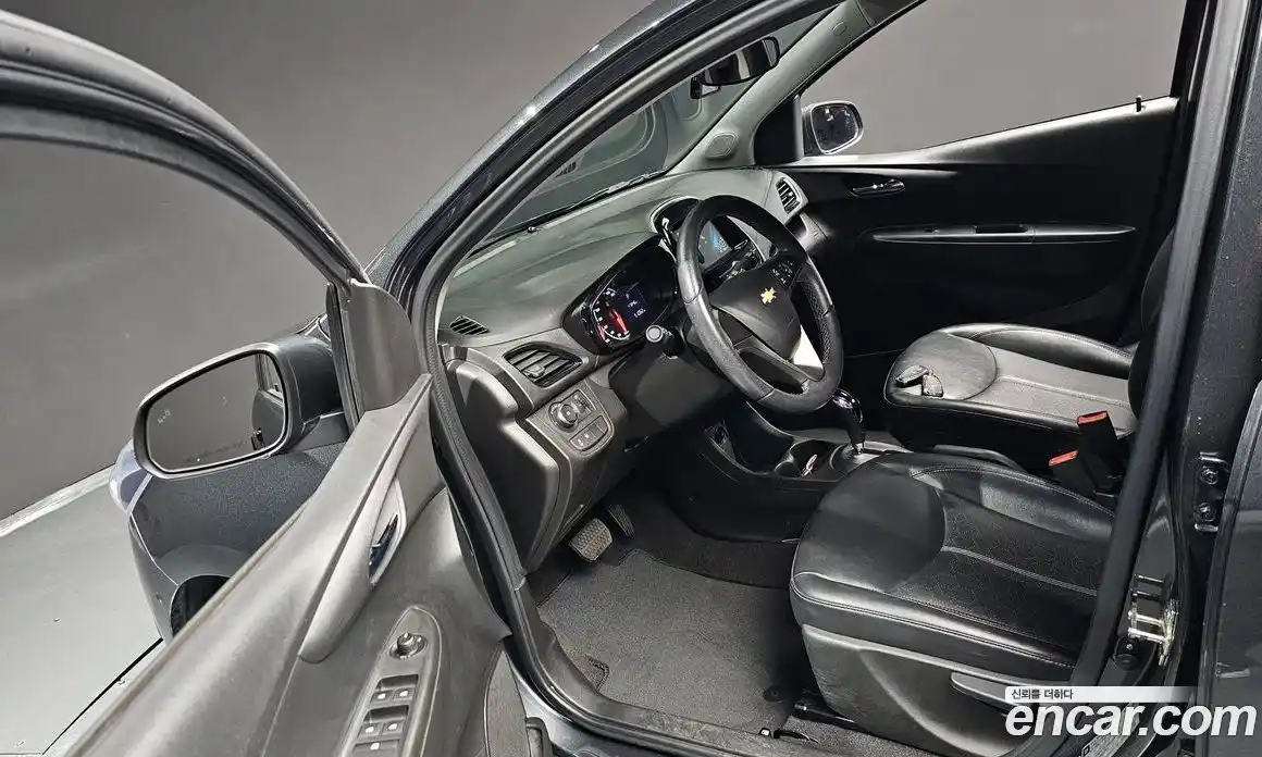 Chevrolet Spark 2018 1.0 Автомат в Москве № 41850, фото 15