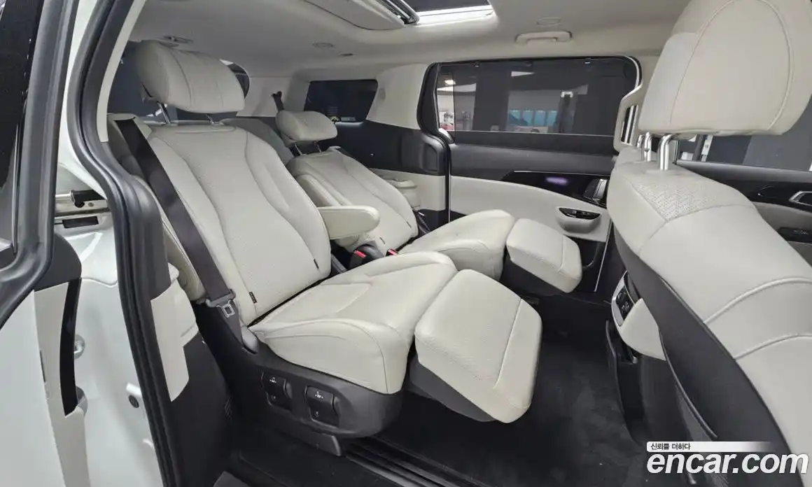 Kia Canival 2023 2.2 Автомат в Москве № 51389, фото 12