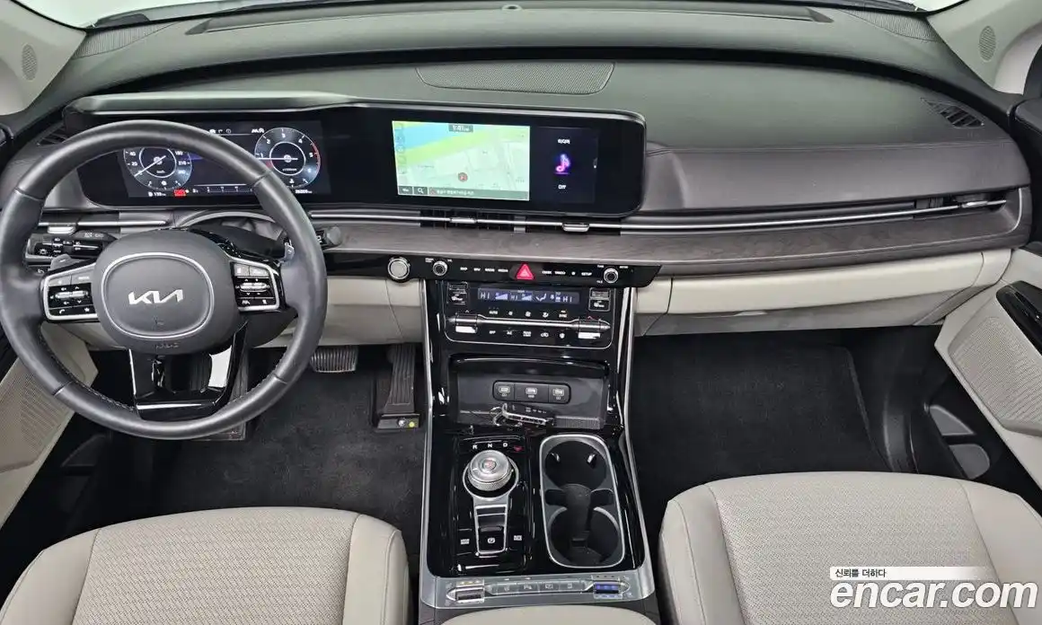 Kia Canival 2023 2.2 Автомат в Москве № 51389, фото 15