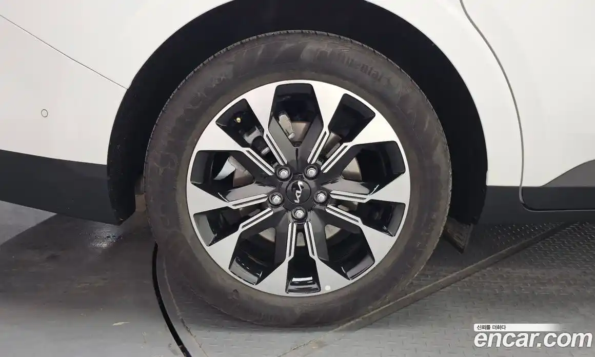 Kia Canival 2023 2.2 Автомат в Москве № 51389, фото 17