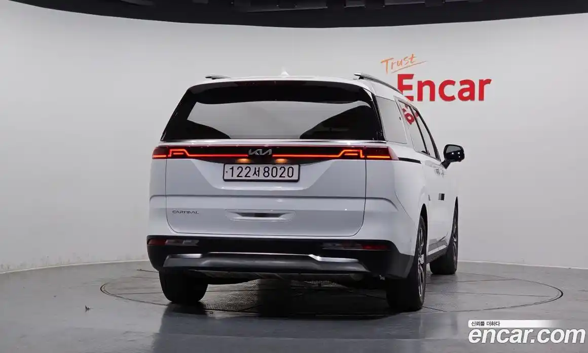 Kia Canival 2023 2.2 Автомат в Москве № 51389, фото 20