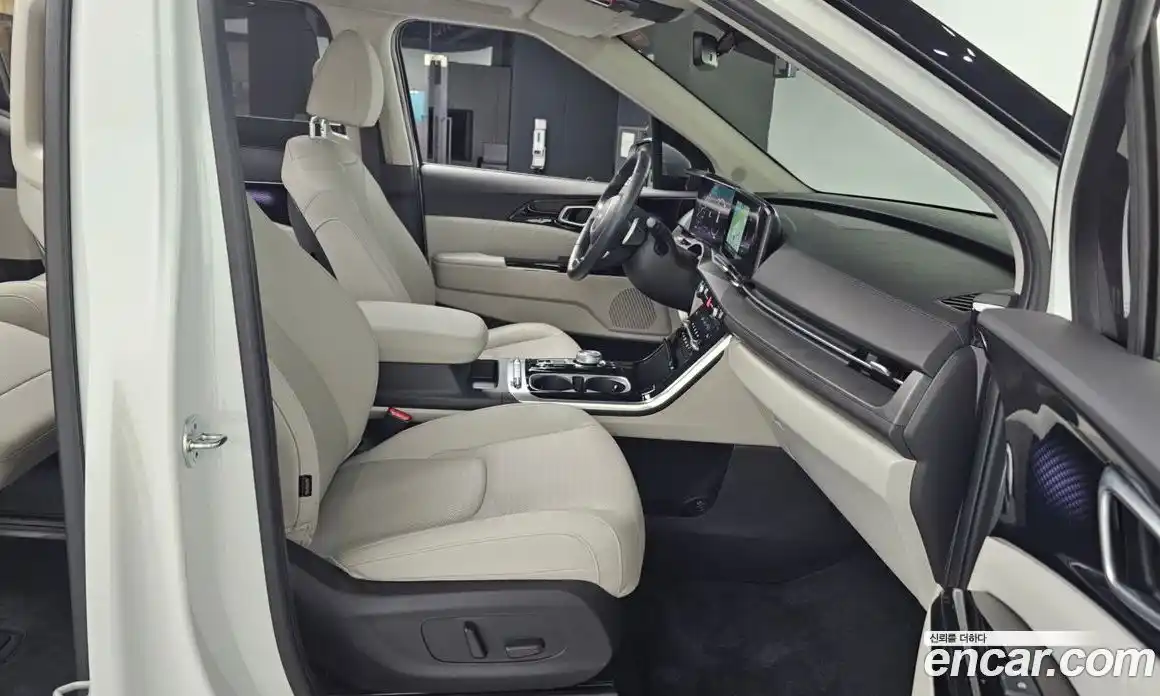 Kia Canival 2023 2.2 Автомат в Москве № 51389, фото 3