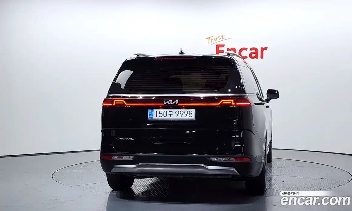 Kia Canival 2023 3.5 Автомат в Москве № 54403, фото 13