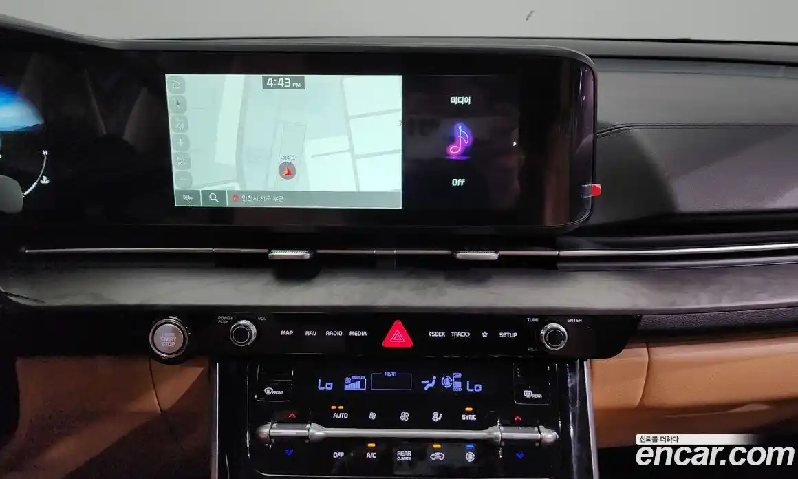 Kia Canival 2023 3.5 Автомат в Москве № 54403, фото 15