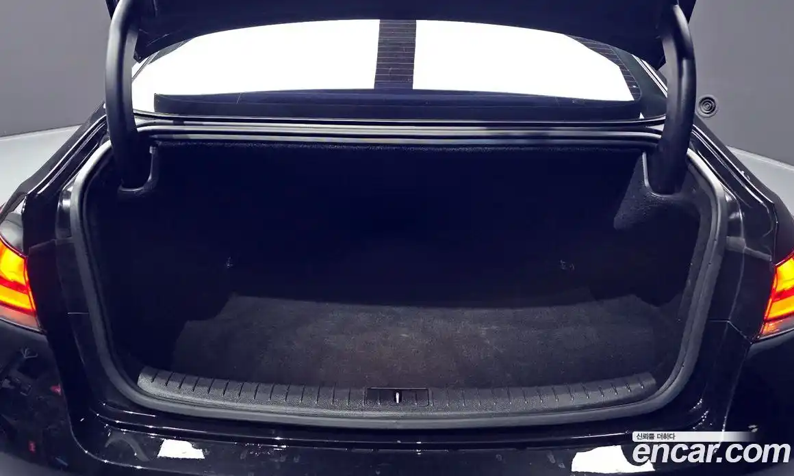 Genesis G80 2017 3.3 Автомат в Москве № 56590, фото 11