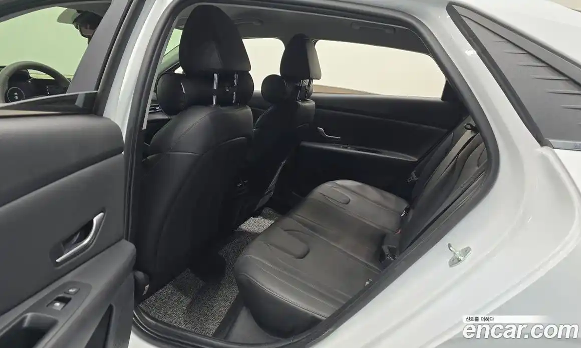 Hyundai Avante 2022 1.6 Автомат в Москве № 991, фото 9