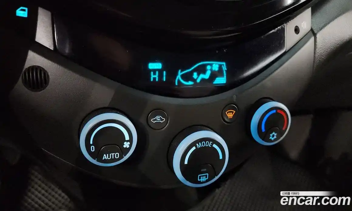 Chevrolet Spark 2012 1.0 Автомат в Москве № 100214, фото 18