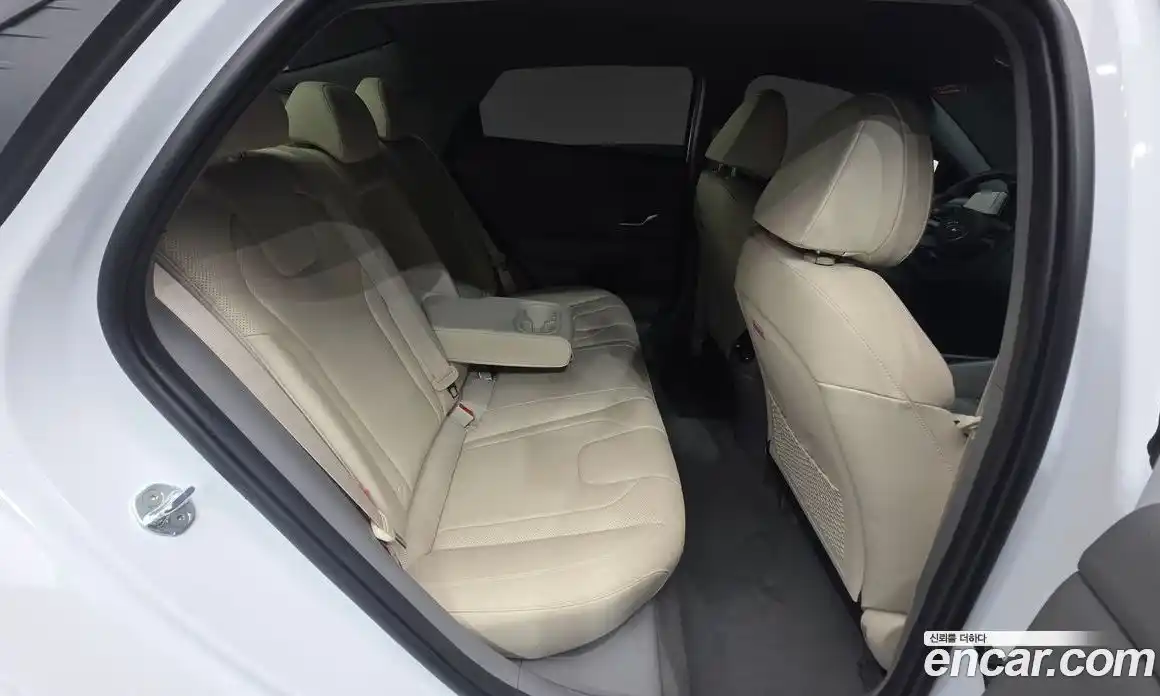 Hyundai Avante 2023 1.6 Автомат в Москве № 112295, фото 13