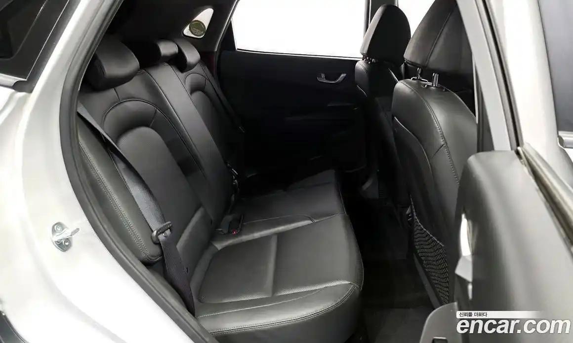 Hyundai Kona 2021 1.6 Автомат в Москве № 112406, фото 13