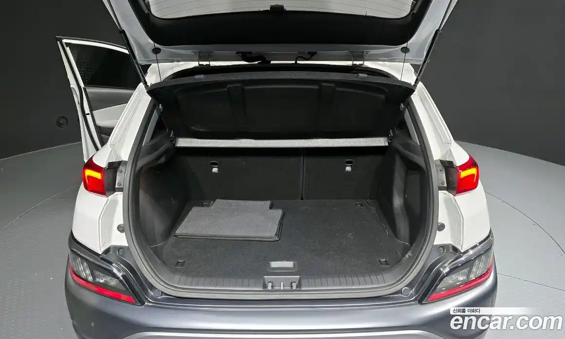 Hyundai Kona 2021 1.6 Автомат в Москве № 112974, фото 7