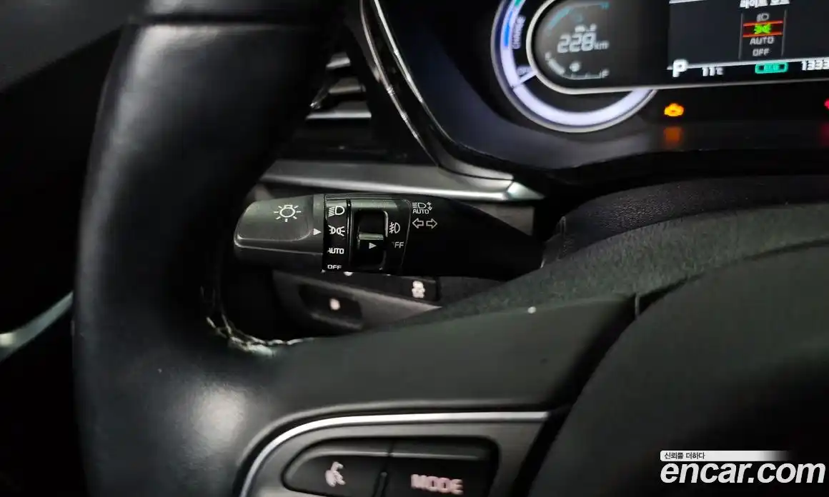 Kia Niro 2020 1.6 Автомат в Москве № 115553, фото 17