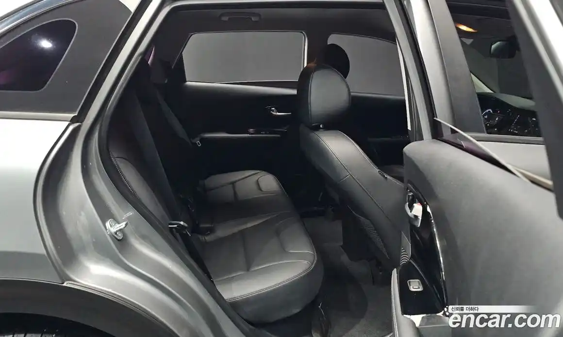 Kia Niro 2020 1.6 Автомат в Москве № 115553, фото 20