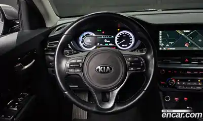 Kia Niro 2020 1.6 Автомат в Москве № 115553, миниатюра 4