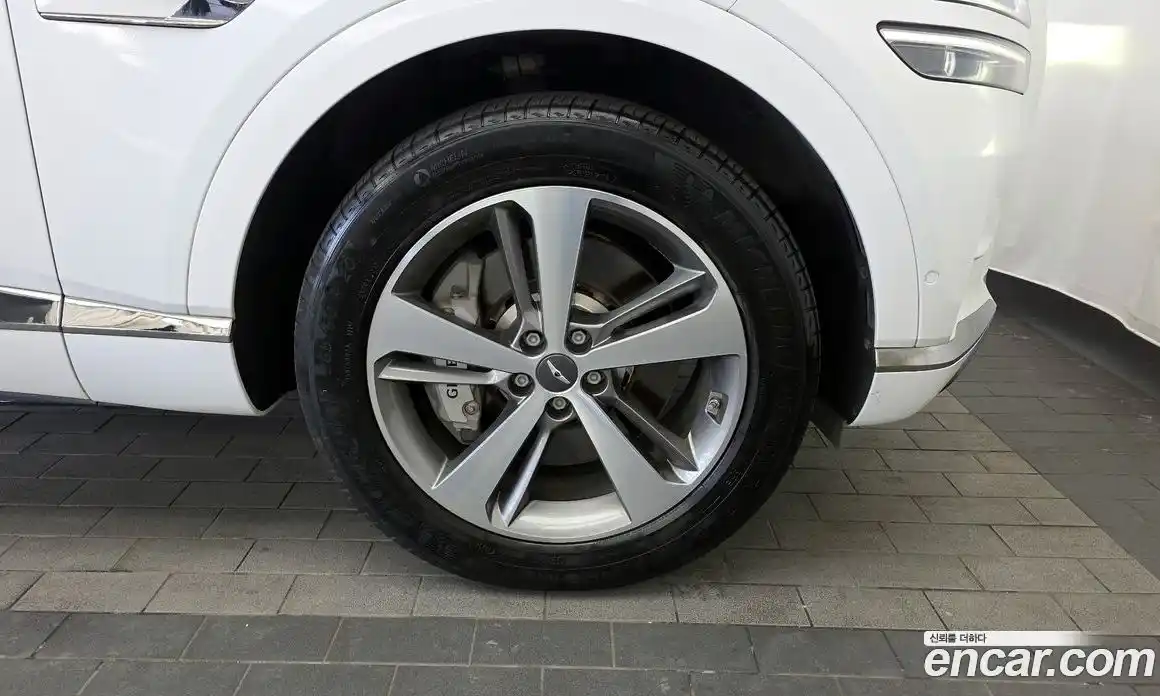 Genesis GV80 2023 2.5 Автомат в Москве № 117166, фото 3